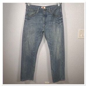 Levi's Men's 501 Straight Leg Buttonfly Light Blue Straight Jeans 33/30 Cotton